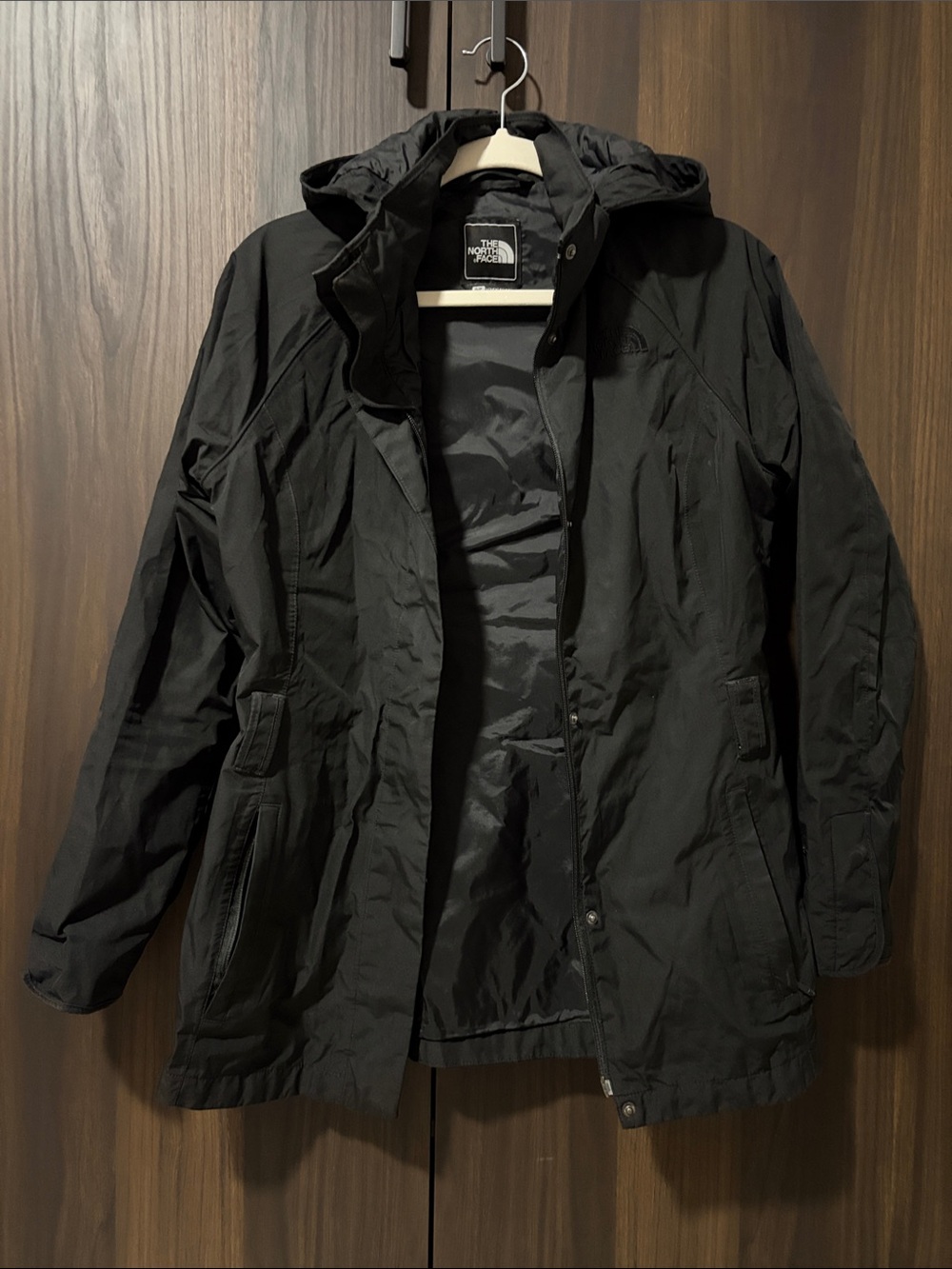 The North Face women Black Hooded Raincoat